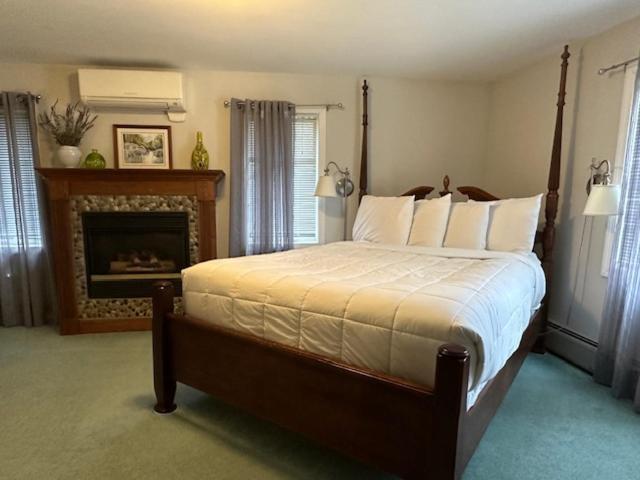 The Vermont Inn Mendon Екстер'єр фото