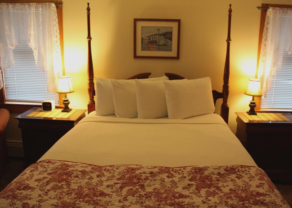 The Vermont Inn Mendon Екстер'єр фото